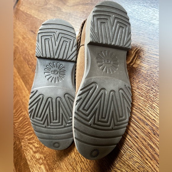 UGG McKay Chestnut Shearling Suede Ankle Booties Winter Leather Women’s 6 - Picture 8 of 9